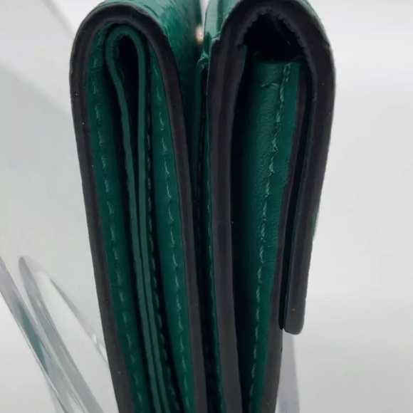 Auth Louis Vuitton Taigarama Green Discovery Compact Wallet W/B and dust bag - Picture 14 of 16